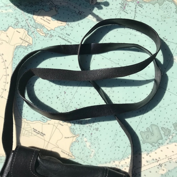 Vintage Black Leather Karen Purse - Picture 4 of 7